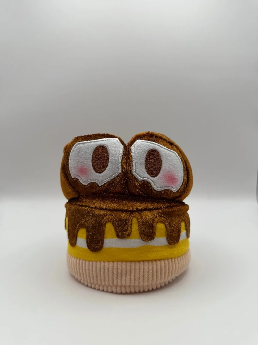 Disney Munchlings Single Serve Series 1 WALL-E Chocolate Dipped Sponge Cake
